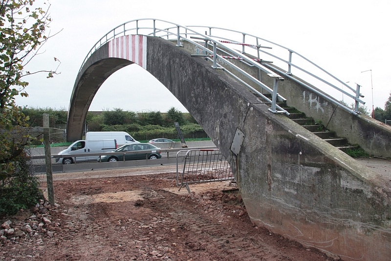 Pegwell Brake footbridge - at the foot of the exposed southbound landing.